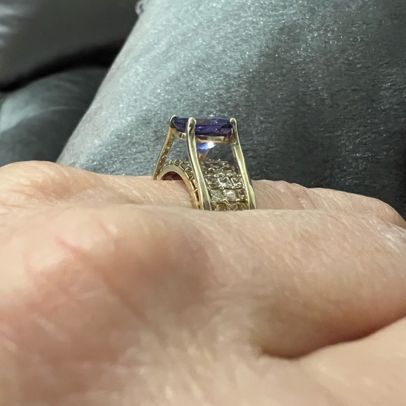Absolutely gorgeous Tanzanite and diamond ring - Picture 4 of 6